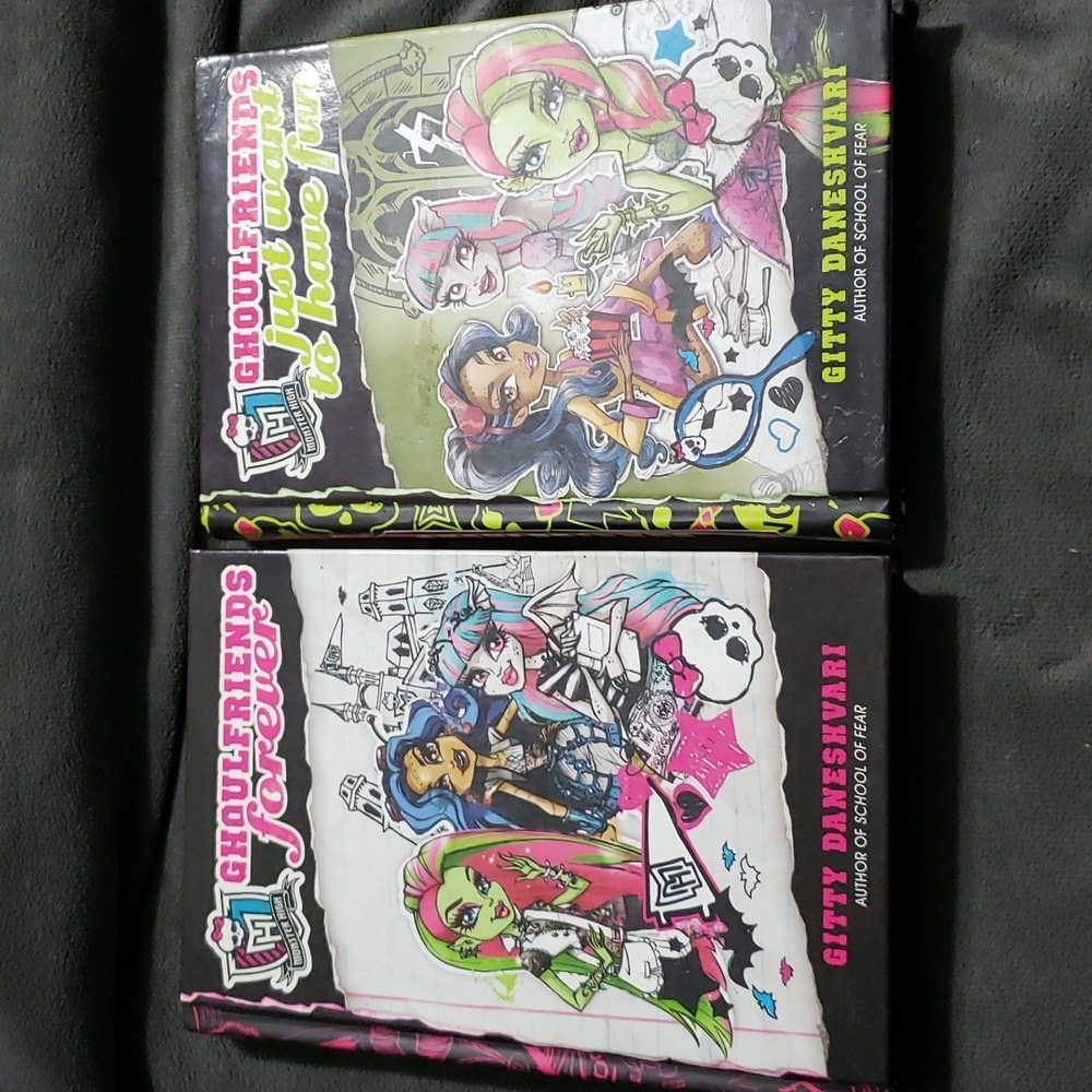 MONSTER HIGH Books